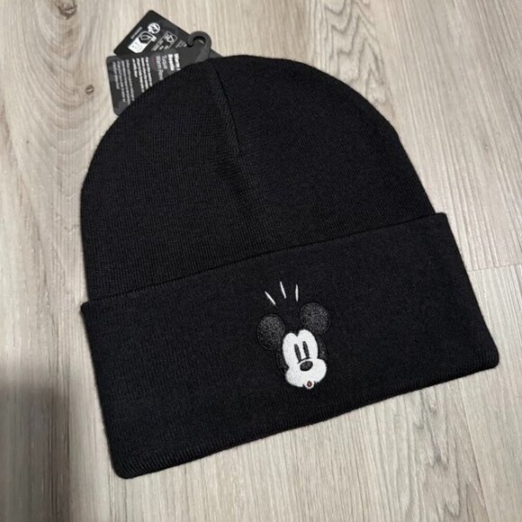 NWT Disney x lululemon Warm Revelation Beanie Black - Picture 2 of 3